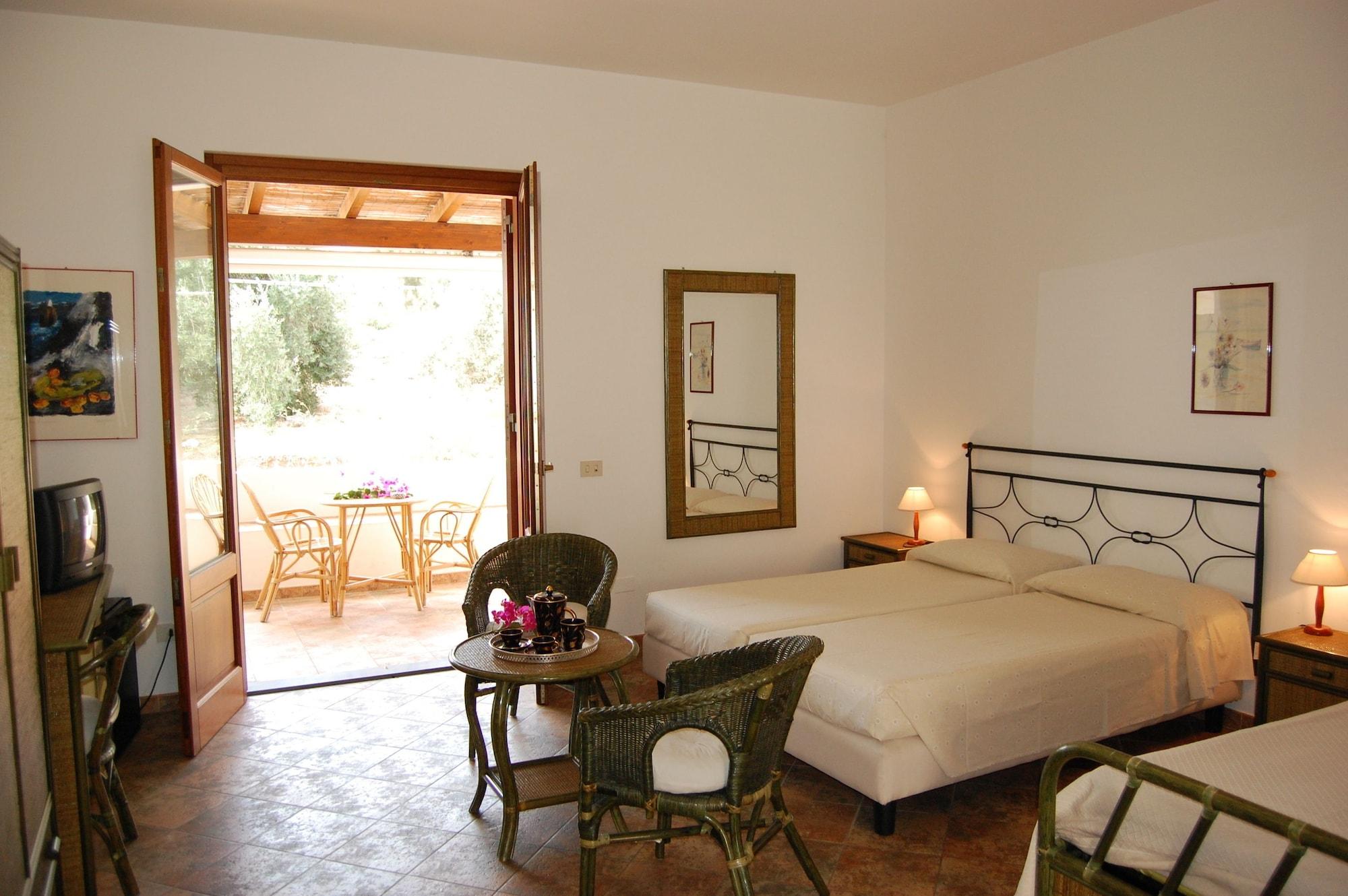Hotel Baia Portinenti